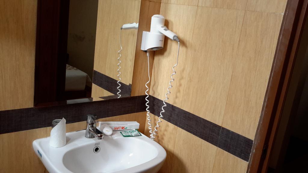 Hotel Matos Jayapura Esterno foto
