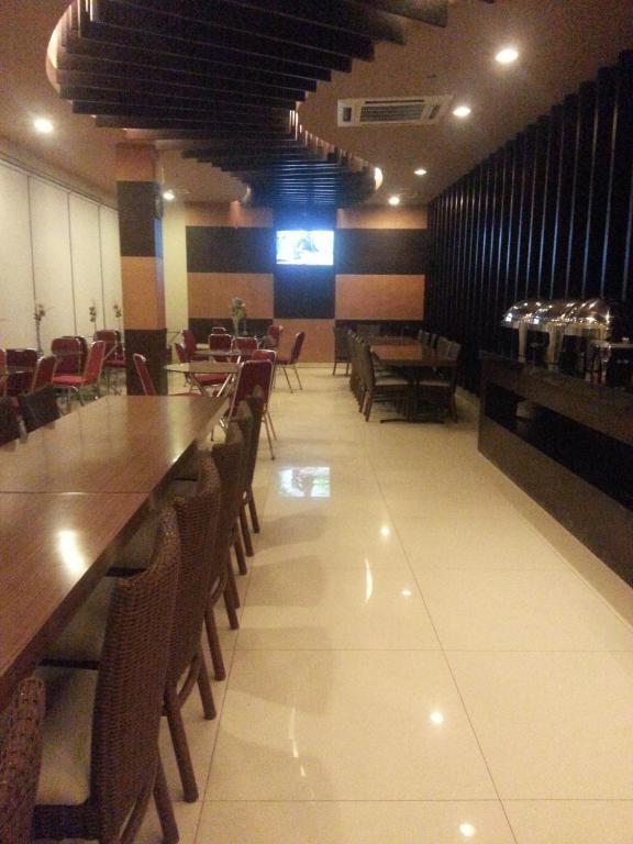 Hotel Matos Jayapura Esterno foto